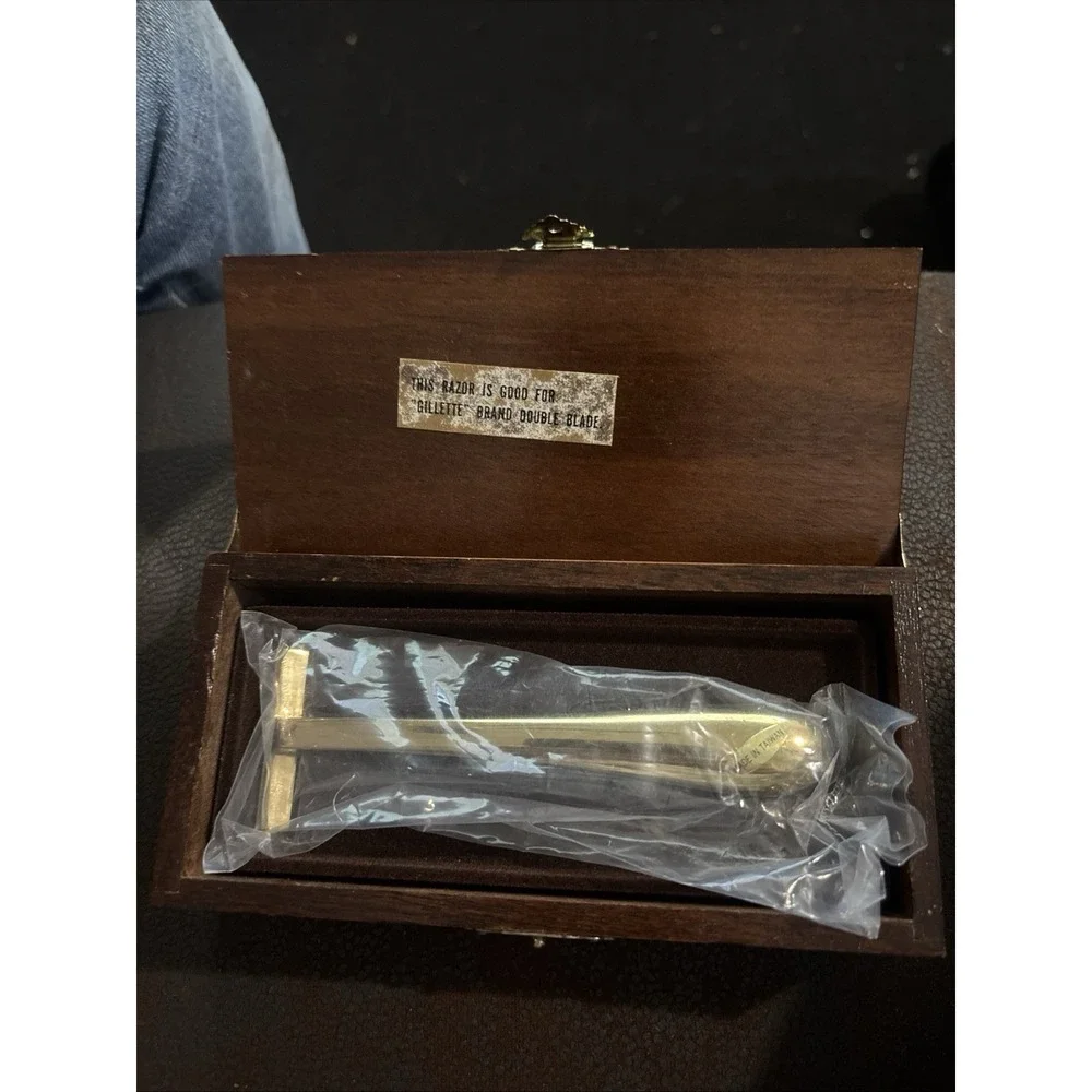 N/A vintage razor